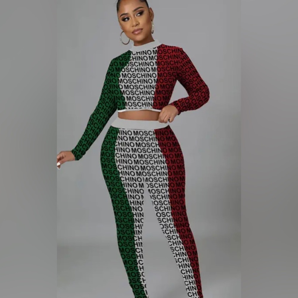 Moschino 2 piece pants suit